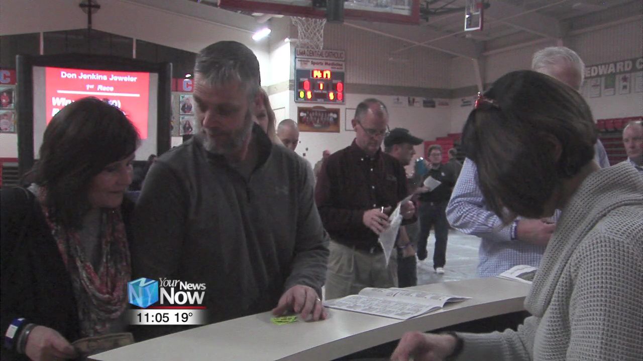 Lima Catholic Central holds annual A Night at the Races1.jpg